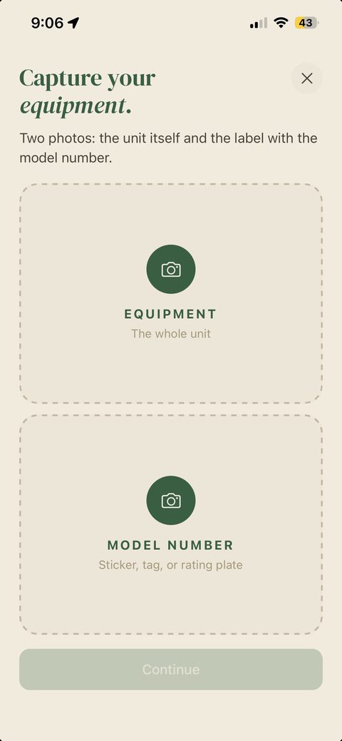 Capture screen requesting two photos: the equipment and the model-number label.